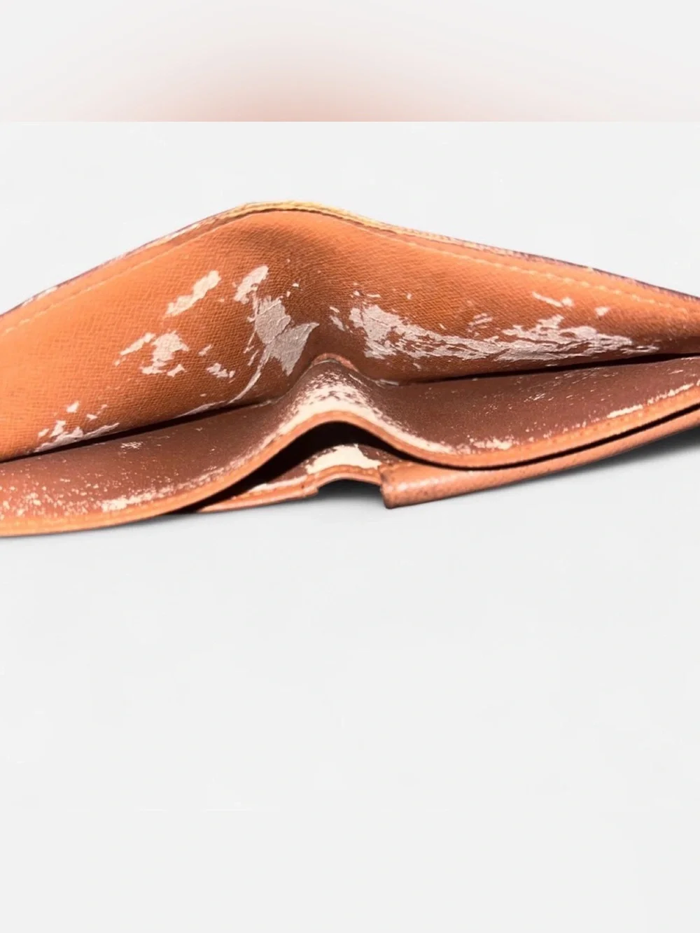 Louis Vuitton compact card